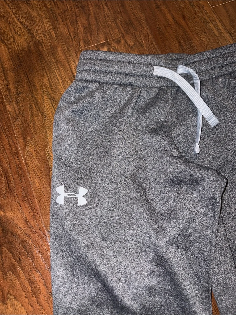 Under Armour Kids Gray Heather Sweatpants with White Logo and Drawstring XS